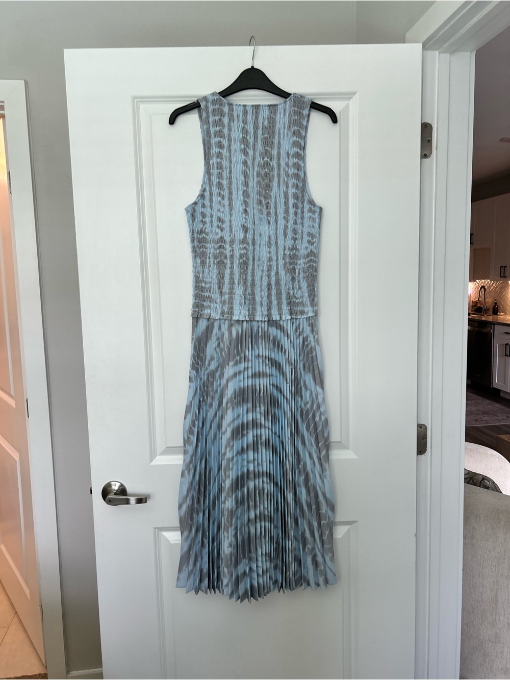 Proenza Schouler Light Blue and Gray Tie-Dye Pleated Midi Dress - Picture 4 of 4